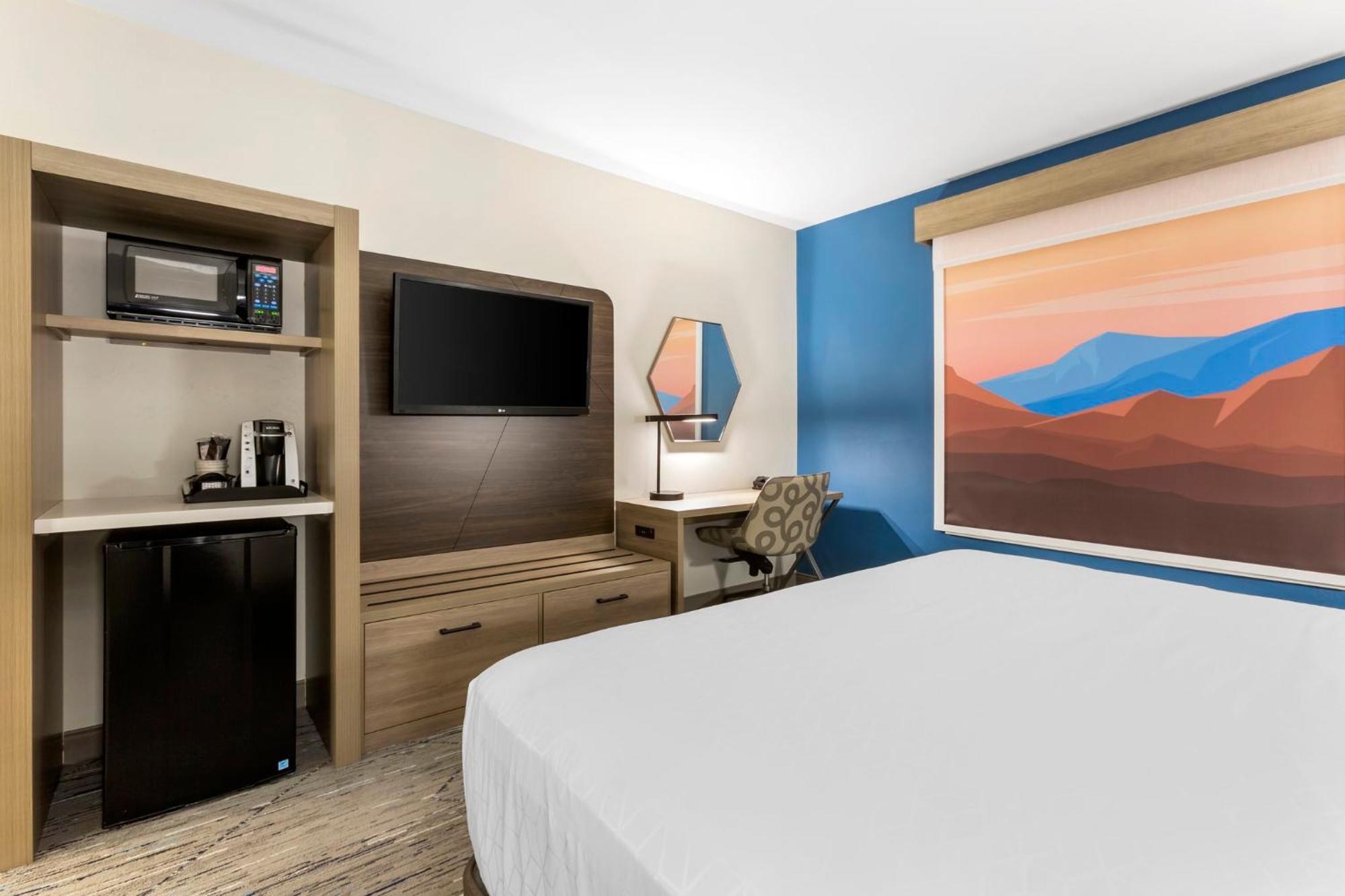 Holiday Inn Express Belgrade-Bozeman Area By Ihg Exterior photo