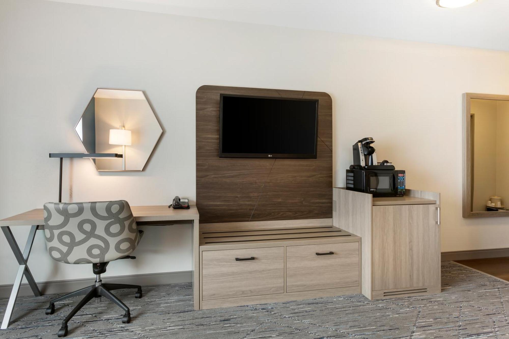 Holiday Inn Express Belgrade-Bozeman Area By Ihg Exterior photo