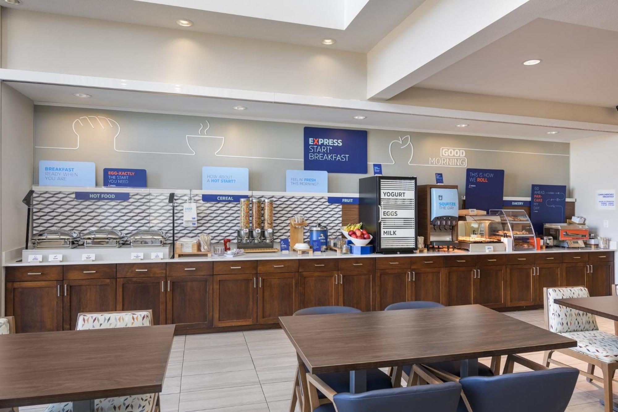 Holiday Inn Express Belgrade-Bozeman Area By Ihg Exterior photo