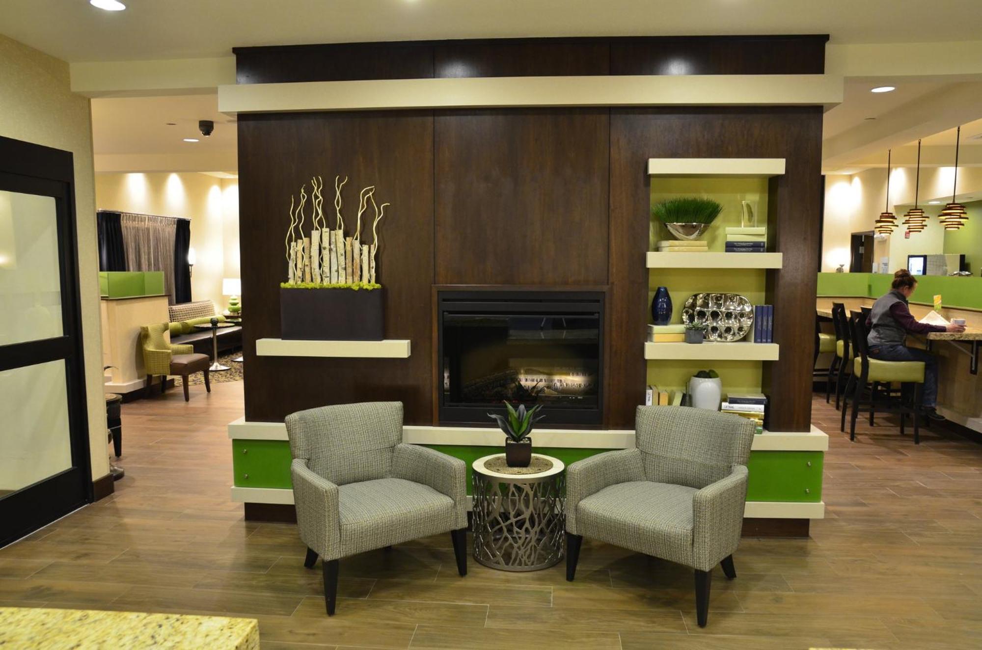 Holiday Inn Express Belgrade-Bozeman Area By Ihg Exterior photo