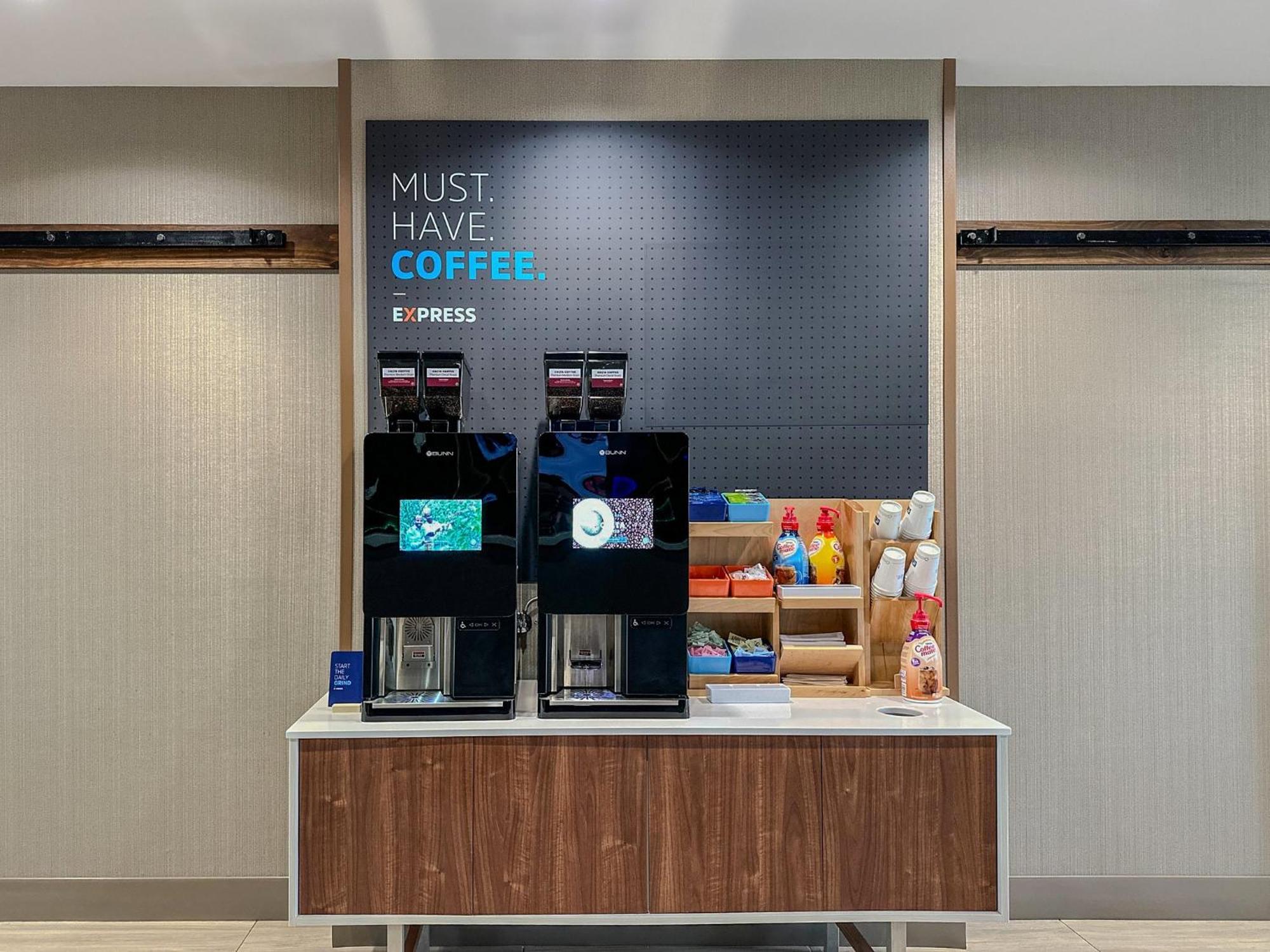 Holiday Inn Express Belgrade-Bozeman Area By Ihg Exterior photo